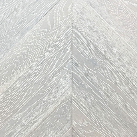 Wood Bee Chevron  Дуб Неве браш матовый Neve, UV-лак gloss 5-9% (правая) (фото 1)